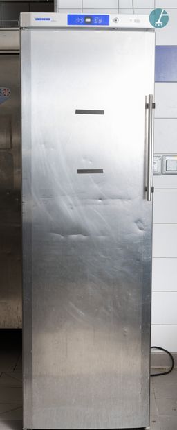 En provenance de l'ancien Hôtel W Paris-Opéra Complete kitchen equipment

 sink unit...