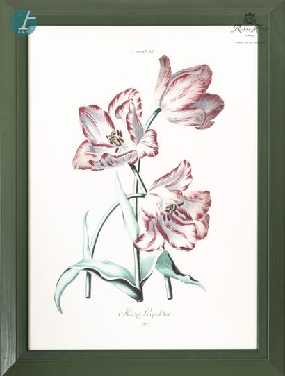 null 
Lot of fourteen framed pieces on the theme of flowers and a mirror. 


The...