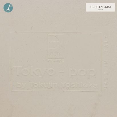 null TOKYO POP by Tokugin YOSHIOKA, made in Italy, Paire de fauteuils en plastique...