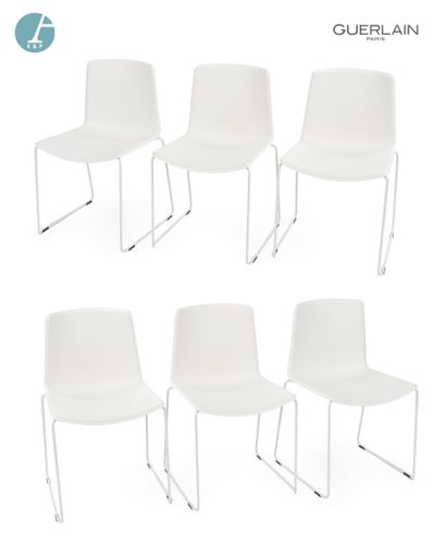 null PEDRALI, modèle tweet, 6 chaises en plastique blanc, piètement métal blanc....