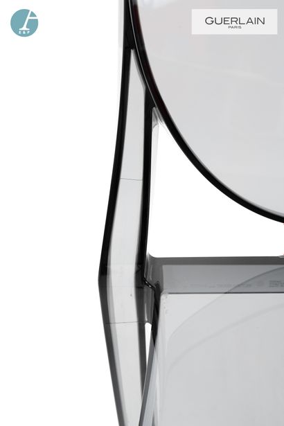 null KARTELL, Design Philippe STARCK (né en 1949), trois chaises en plexiglas fumé...