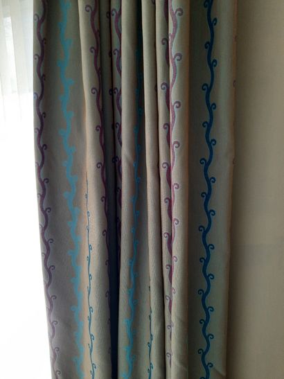 null 
From the Burdigala, 4* hotel in Bordeaux














Two pairs of curtains...