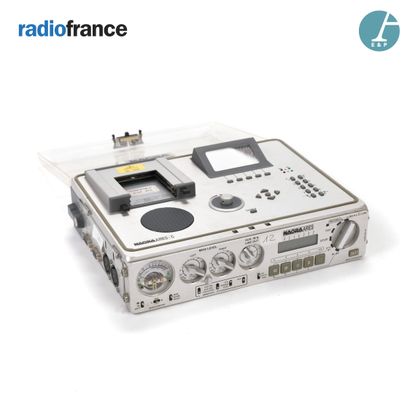 null NAGRA recorder, Ares-C

H: 9,5cm - W: 29cm - D: 22cm

Label RADIO France STR...