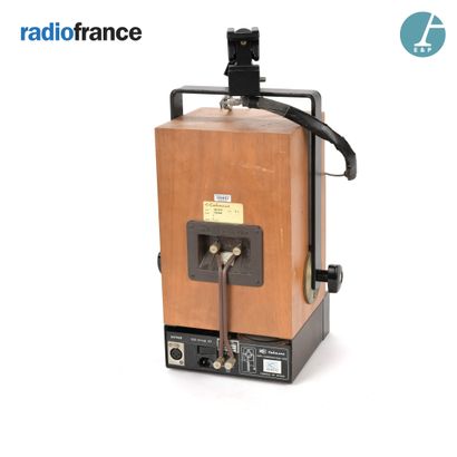 null CABASSE, enceinte en bois modèle GALIOTE. 

Avec son pré-ampli.

H : 50cm -...