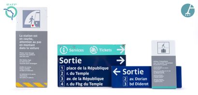 null Set of 4 nameplates, enamelled iron, indicating :

1) Exit Place de la République,...