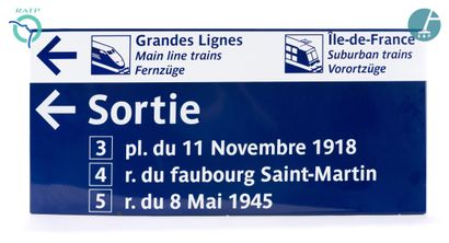  Set of 4 nameplates, enamelled iron, indicating : 
1) Bus 58 - Exit Rue Jean Bleuzen...