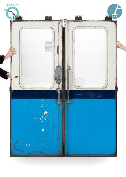 null Pair of MA subway car doors dating from 1952, probably repainted in royal blue...