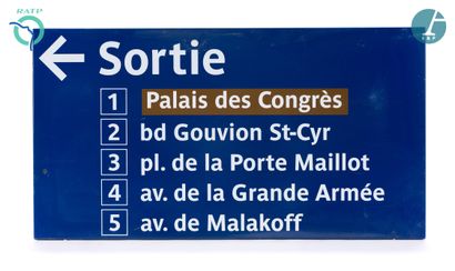 null Lot de 4 plaques signalétiques, fer émaillé, indiquant :

1) Sortie Palais des...