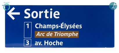  Lot de 5 plaques signalétiques, fer émaillé, indiquant : 
1) Sortie Champs-Elysées...