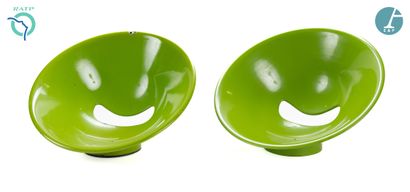 null Set of 20 Akiko seats apple green color

Chips in the enamel. Wear and tear.

H...