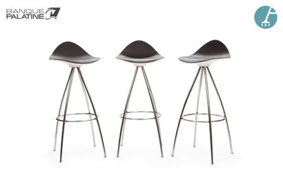Set of three bar stools in thermoformed plastic,...