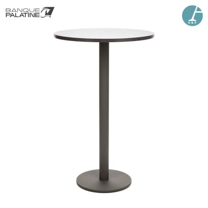  Lot de deux tables hautes, piètement métal, plateau gris.H : 110cm - Diamètre :...