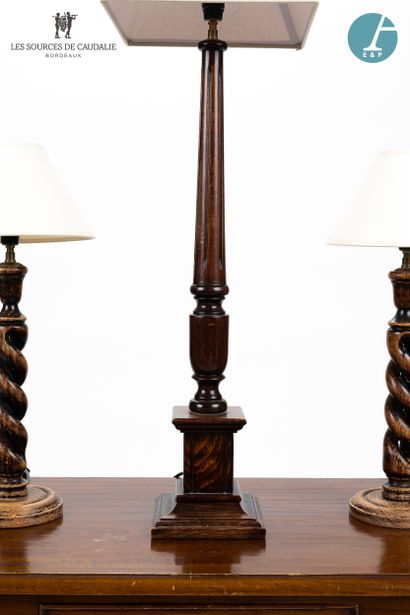 null From the room n°3 "Les Pampres

Lot of three natural wood lamps including a...