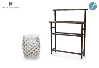 null From the room n°18 "Les Chartrons

Lot including a ceramic stool with openwork...