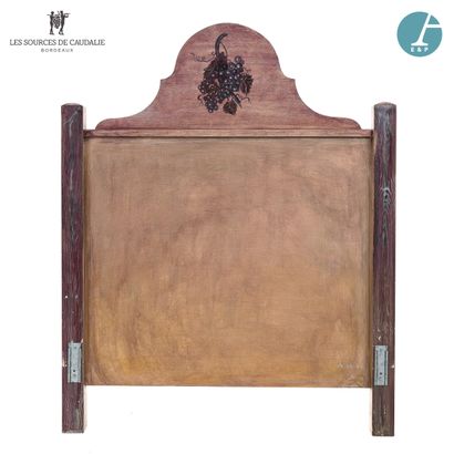 null From the room n°11 "Les Vendanges

Pair of purple lacquered wood headboards...