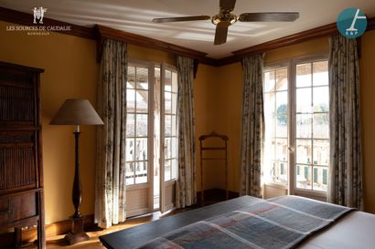 null 
From room n°21 "Les Archipels




Lot including two pairs of fabric curtains...