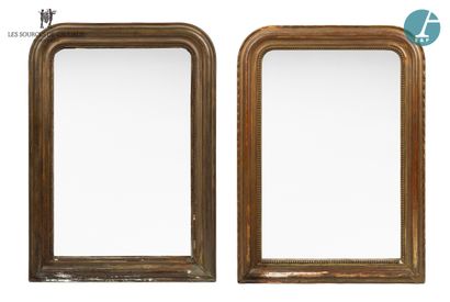 null Paire de miroirs en bois doré à décor de perles

H : 100cm - L : 71cm