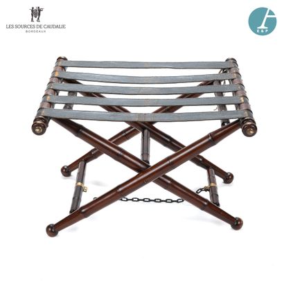 null From Room n°1 "L'Etiquette

Mahogany stained wood folding luggage rack, black...