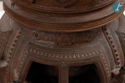 null From Room n°4 "Les Douelles

Four-stage cast iron stove with geometric and floral...