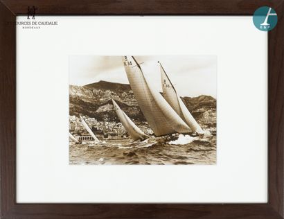 null From room #19 "Clipper

Lot of 12 framed pieces, photographic prints on the...