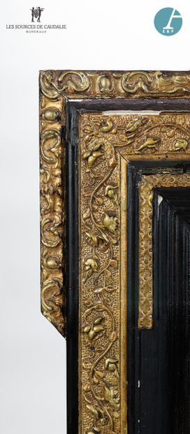 null From the room n°14 "Thomas Jefferson".

Large mirror; gilded and carved wood...