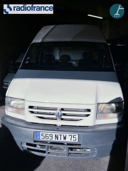 null 
Camionnette RENAULT MASCOTT 130.55 KM : 321081 Date MEC : 2001/09/03 - Couleur...