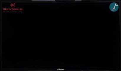  SAMSUNG Ecran LED HD Dimension écran 32...
