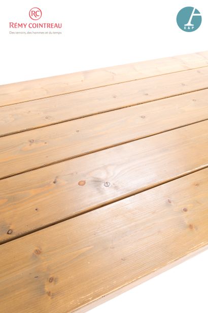 null Grande table en bois naturel

Usures - Accidents - Etat d'usage.

H : 70,5cm...