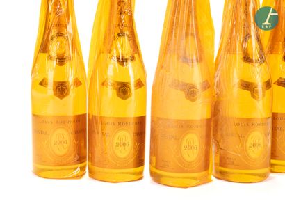 null Un carton de 6 bouteilles de Champagne CRISTAL ROEDERER Brut, Millésime 2006.

Dans...