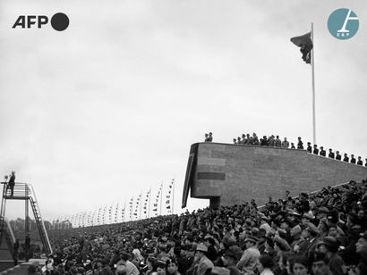 null AFP

Benito Mussolini et Adolf Hitler prononcent un discours lors de la visite...