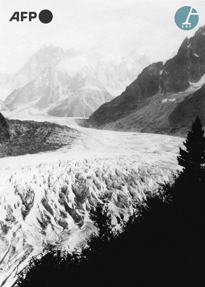 null AFP

The Mer de Glace (France's longest glacier). Chamonix, April 3, 1935.

La...