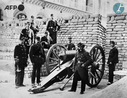 null 
AFP 


A military post in the Rue de Rivoli during the Franco-Prussian War....
