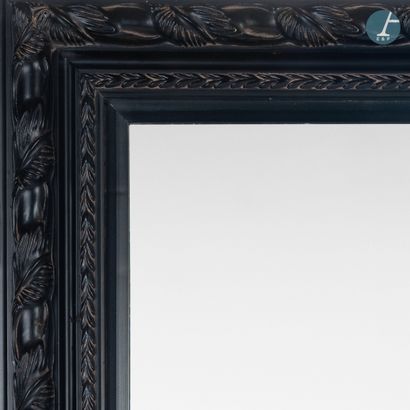 null En provenance de la Chambre 612 - Miroir rectangulaire, cadre en bois mouluré...