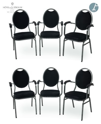 null Lot de 6 fauteuils, structure en métal tubulaire laqué noir à section carrée,...