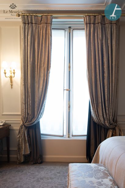 null En provenance de l'Hôtel Le Meurice - Chambre 328 



Maison RUBELLI, deux paires...