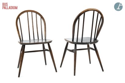 null En provenance du Bus Palladium



ERCOL Editeur



Lot de 3 chaises, modèle...