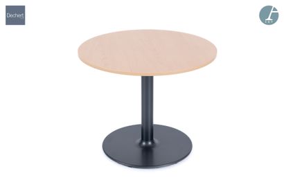 null WIESNER HAGER Publisher

Set of three circular coffee tables, black lacquered...