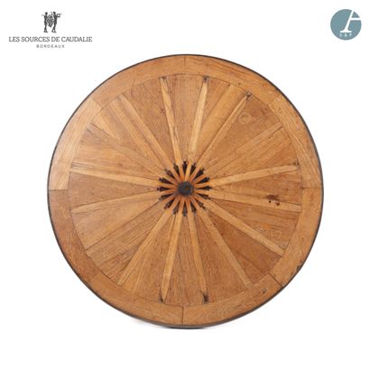 null From Sources de Caudalie (Grange à Bateaux)
Round table, consisting of a wheel...