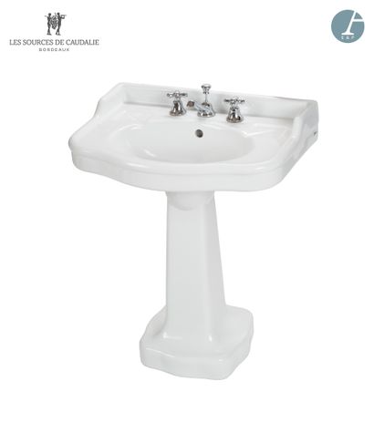 null From Sources de Caudalie
Set of six white glazed earthenware sinks 
MARK ESFAGE
H...