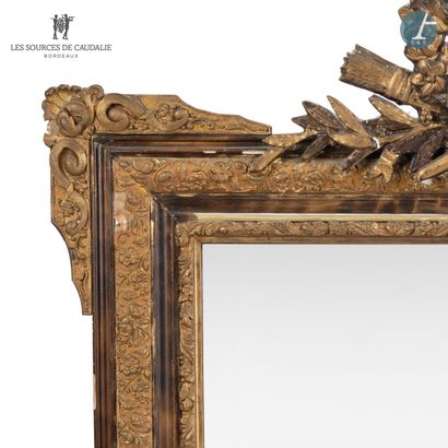 null From the Sources de Caudalie - Room 50 "Le Dauphin" (Boat Barn)
Mirror in molded...