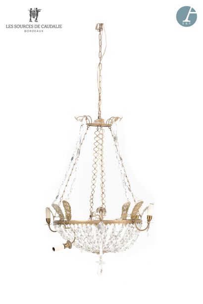null From Sources de Caudalie - Room 40 "Vent du Large" (Boat Barn)
Chandelier with...
