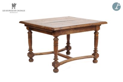 null En provenance des Sources de Caudalie - Chambre 51 "Le Raisin" (Grange à Bateaux)
Table...