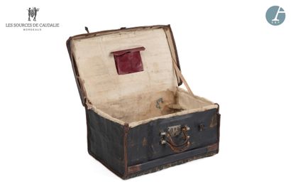 null From the Sources de Caudalie - Room 40 "Vent du Large" (Boat Barn)
Travel trunk,...