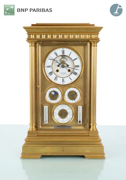 null Mantelpiece clock with gilt bronze bell. The facade simulating an antique temple...