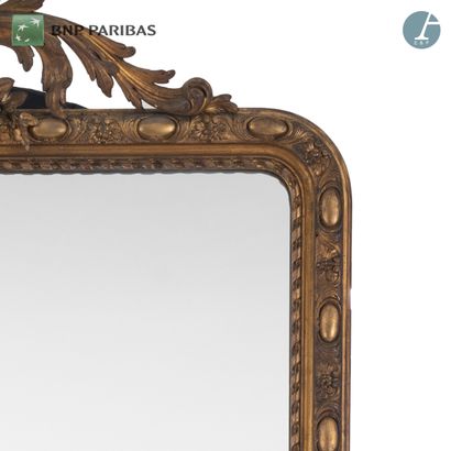 null LOT SOLD ON DESIGNATION
Large gilded wood mirror decorated with foliage, ribboned...