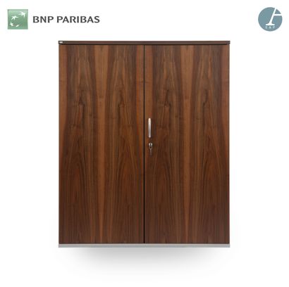 null SEDUS Editor,
Medium-high cabinet. Two hinged doors and top in dark walnut wood...