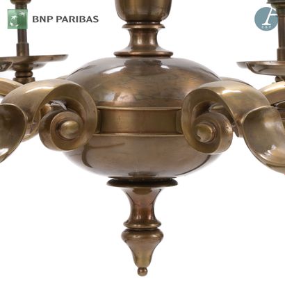 null Dutch brass chandelier with six arms of lights, decorated with volutes

H :...