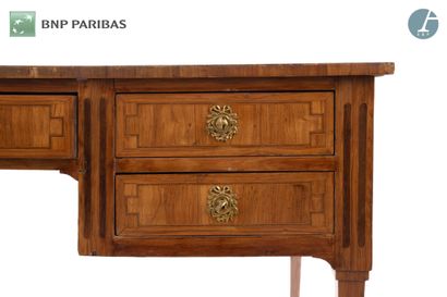 null Minister desk, in natural wood and veneer, decorated with light wood marquetry,...