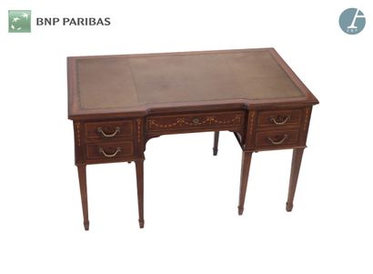 null Flat desk in natural wood and varnished mahogany veneer, opening with five drawers...