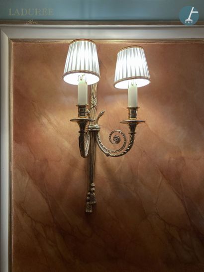 null From the Maison Ladurée - 1st floor corridor.

Three sconces in chased and gilded...